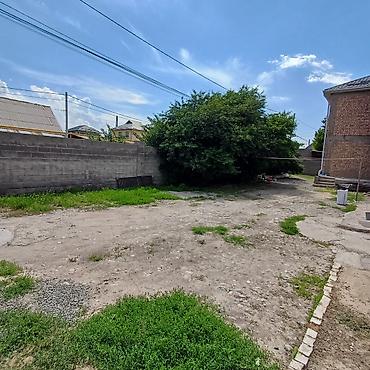 2 8: Продаётся двухэтажный кирпичный дом с приусадебным участком. Общая — 4