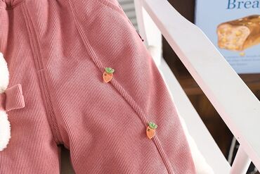 Cinslər və şalvarlar: Qara rəng 3-4 yaşa, Zolaqlı 2-3 yaş uşaqlara uyğundur. Çəhrayı rəngli — 12