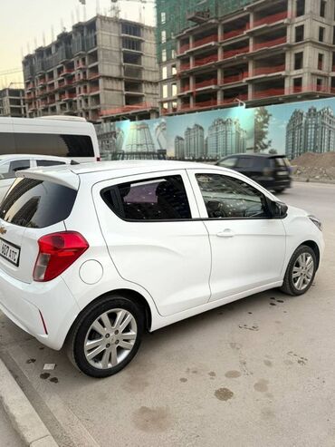 Chevrolet: Chevrolet Spark: 2018 г., 1 л, Автомат, Бензин, Хэтчбэк — 4