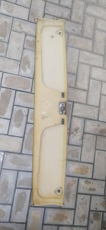 vaz 2107 masini: Avtomobil üçün arxa salon rəfi / baqaj üstü paneli satılır. Bej — 1