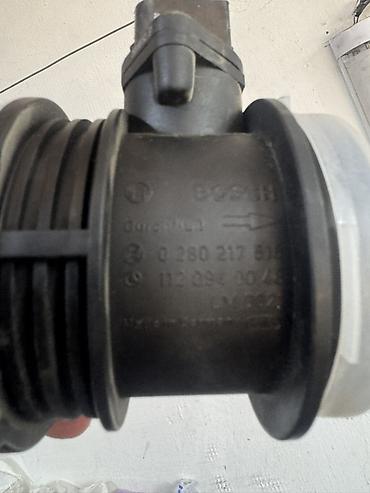 baw 212 t01: Датчик массового расхода воздуха (ДМРВ) BOSCH.
На 210 мерседес — 5