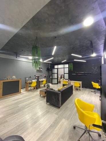 Digər kommersiya daşınmaz əmlakı: Nəsimi rayonu, 28 May metrostansiyasının 2ci çıxışına 5-6 dəqiqə — 15