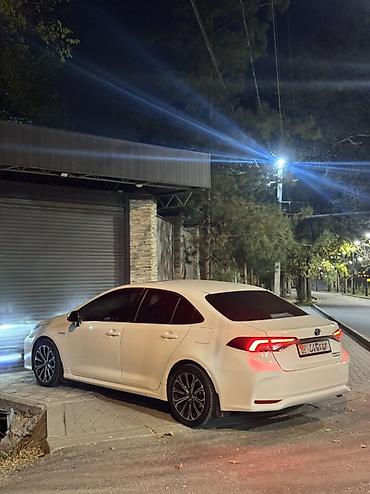 start: Toyota Corolla: 2023 г., 1.8 л, Гибрид, Седан — 5