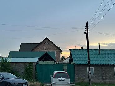 частный дом ак орго: 🏡 Продаётся участок с домом в жилмассиве Ак-Орго! 📍 Адрес: жилмассив — 1