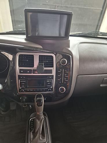 lancer 9: Hyundai Porter II бортовой малотоннажный грузовик - Кабина — 9