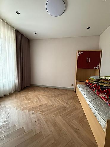 Долгосрочная аренда домов: 360 м², 4 комнаты — 18