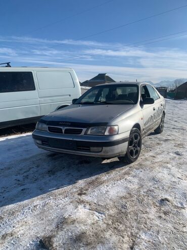 серв 1: Toyota Carina E: 1996 г., 1.8 л, Механика, Бензин, Седан