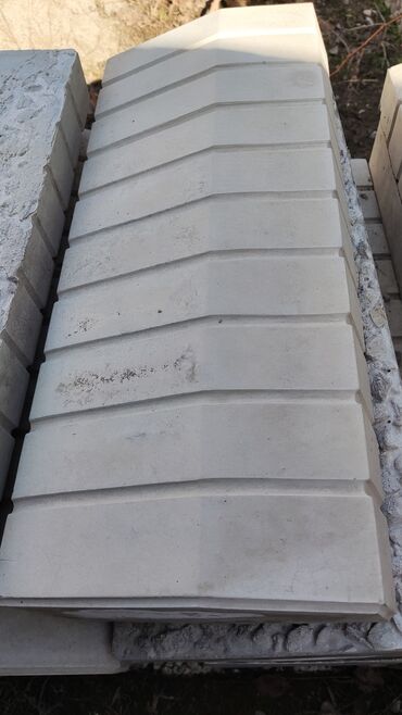 Другое строительное оборудование: Резиновые формы для производства брусчатки в наличии. Состояние как — 9