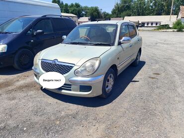 срочно срочно продаю машина: Toyota Дуэт: 2004 г., 1.3 л, Автоматтык, Бензин, Хетчбек