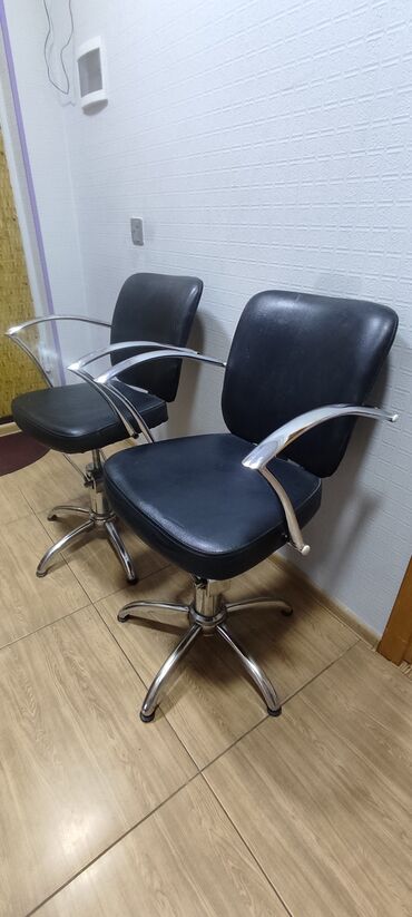 qapi ustu: Məhsul: 2 ədəd salon/stilist kreslosu - Rəng: qara oturacaq və
