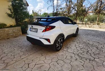 Toyota: Toyota CH-R: 1.8 l. | 2021 έ. SUV/4x4 — 3