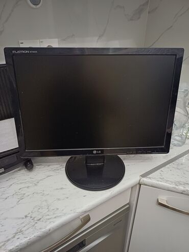 manitor satilir: LG monitor ideal vəziyətədi cox səliqəli işlənib LCD di zavod şunuru