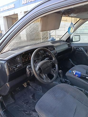 Volkswagen: Volkswagen Golf: 1993 г., 1.6 л, Механика, Бензин, Хэтчбэк — 6
