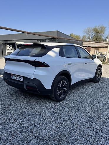 бильярдный в аренду: Changan Q05 AIR 405 запас хода Электромобиль кроссовер, белый цвет — 2