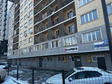 продажа и аренда недвижимости: Продается коммерческое помещение под любой бизнес в жилом доме, 114м2