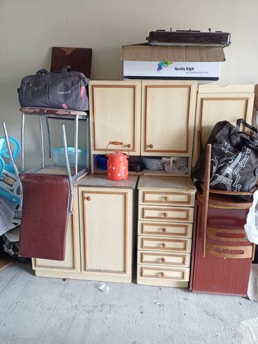 mətbəx mebilləri: Açılan, 2 qapılı Düz dolab, Mətbəx dolabı