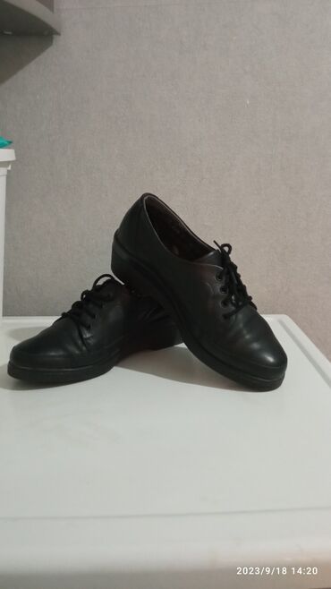 мужские кожаные туфли: Туфли кожаные производство Германия, в хорошем состоянии, каблук 4см
