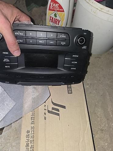 kia cerato manitoru: Avtomobil multimedia/radio başlığı (OEM) Xüsusiyyətlər: - Ön paneldə — 2
