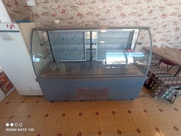 Avtoservis avadanlıqları: Soyuduculu vitrinin - Tip: Şirniyyat/şirniyyatxana, kafe və marketlər