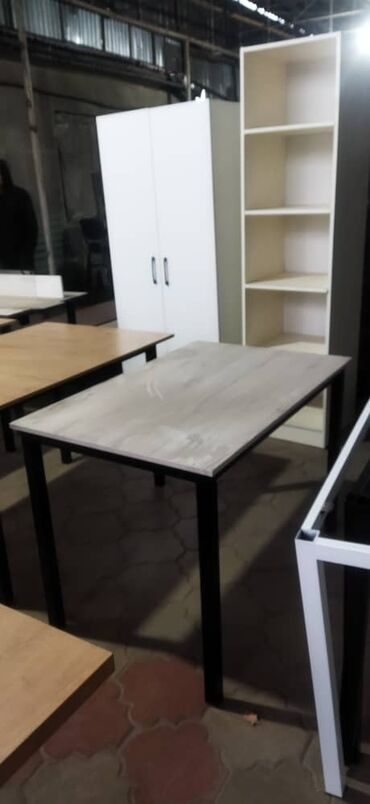 стол стул металлический: Кеңсе үчүн үстөл, Жөндөлбөй турган