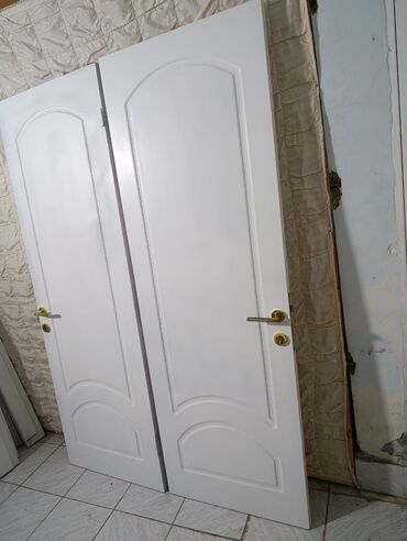 Ev üçün digər mallar: 160 Azn 205/80 ölcusunde Cercivəsi Acari var.Catdirilma munkundur