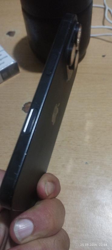 iphone 8 plus gence: IPhone 16 Pro, Qara, Face ID — 3