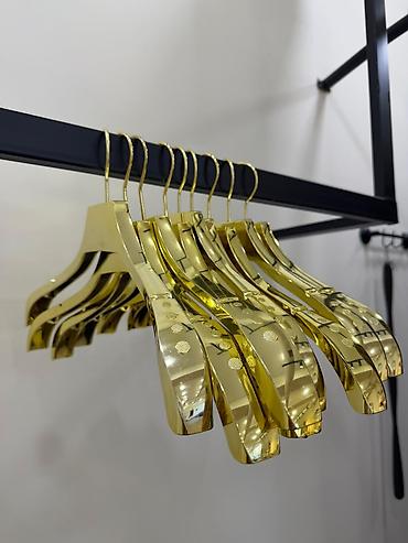 Biznes üçün program təminatı: Vewalki 2.50man i 2.30 — 10