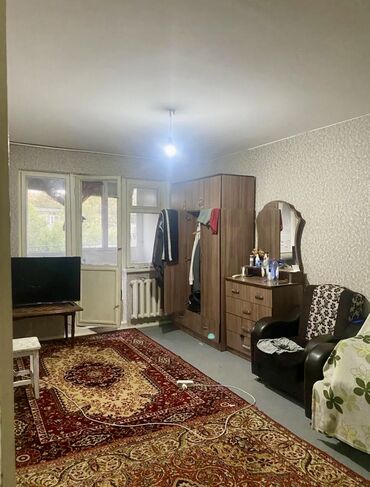 продам 4 квартиру: 2 бөлмө, 43 кв. м, 104-серия, 4 кабат, Эски ремонт