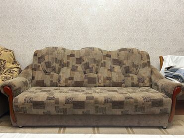 раздвижной диван с креслами: Диван-кровать, цвет - Бежевый, Б/у