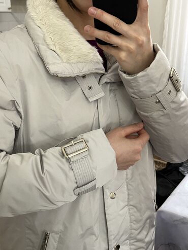 Пуховики и зимние куртки: Пуховик, По колено, С мехом, Стеганый, Ультралегкий, L — 3