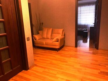 Uzunmüddətli kirayə mənzillər: N.Nərimanov metro yaxınlığında 3-otaqlı, (2-dən 3-ə)-düzəlmə — 7