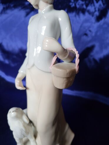 Figure: Figura, bоја - Šareno, Novo — 2