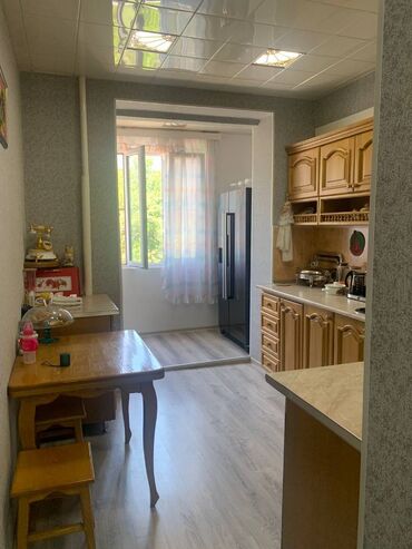 Köhnə tikili: Bakı, 4 otaqlı, Köhnə tikili, m. Xalqlar Dostluğu, 110 kv. m -da lalafo.az — 9 Köhnə tikili: Bakı, 4 otaqlı, Köhnə tikili, m. Xalqlar Dostluğu, 110 kv. m — 9