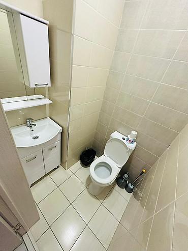 hostel osh: 2 комнаты, Бишкек Парк ТРЦ, Душевая кабина, Постельное белье, Кондиционер — 6