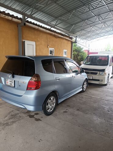 Honda: Honda Fit: 2002 г., 1.5 л, Вариатор, Бензин