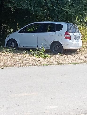mini coper: Honda Fit: 2002 г., 1.3 л, Автомат, Бензин, Хэтчбэк — 4