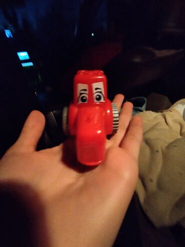 трактор передок: Игрушка-трактор для детей - Компактный пластиковый трактор красного