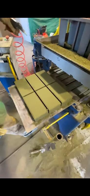 Производство пескоблоков: Вибропресс «Рифей-Кондор-150-ТБ» Назначение: - Производство стеновых — 3