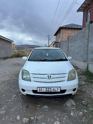 transporter multivan: Компактный 5‑дверный хэтчбек (правый руль), белый цвет кузова — 2