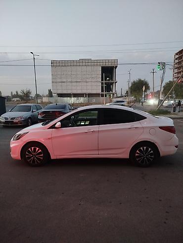 solaris accent: Hyundai Solaris: 2014 г., 1.4 л, Автомат, Бензин, Седан — 3