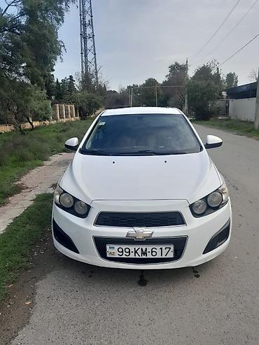 kia servis ehtiyat hisseleri: Chevrolet Aveo sedan – ağ rəng - Kuzov: 4 qapılı sedan, ağ rəng, qara — 1