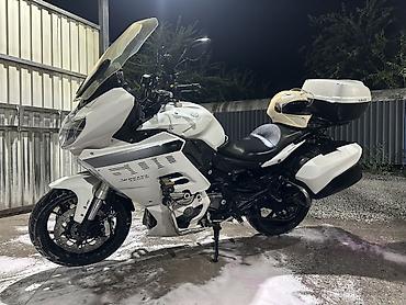 t max: Туристический мотоцикл класса sport-touring, белый.benelli 600 кубов — 5