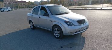 Digər avtomobillər: Avtomobil: sedan kuzovlu, gümüşü rəng. Xarici xüsusiyyətlər: - Kompakt — 3