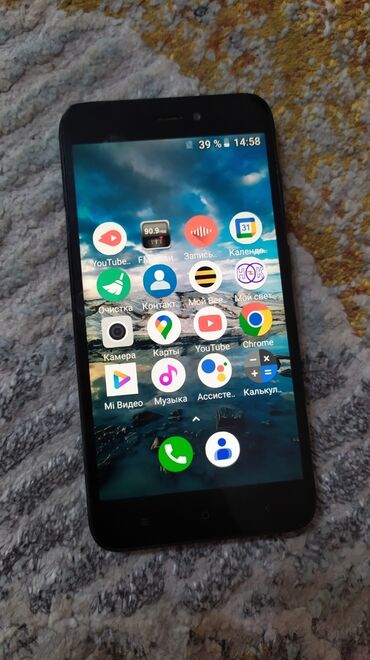 телефоны простой: Xiaomi Redmi Go черный цвет все работает идеально цена 1200 сомов