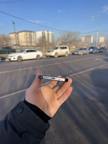 Apple iPhone: IPhone 12, Б/у, 128 ГБ, Черный, Защитное стекло, Чехол, Кабель, 79 % — 5