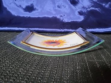 Slike i ramovi: Stakleni nov ram za sliku. Sve na ramu je odsjaj od svetla. Ram — 9