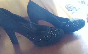 Salonke: Salonke, 40 — 4