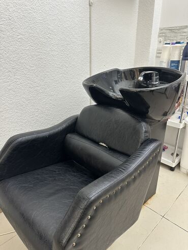 кресла для кафе: Продаю парикмахерскую мойку, в идеальном состоянии