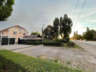 продаю дом в новопокровке нооруз: Дом, 270 м², 10 комнат, Агентство недвижимости, Евроремонт