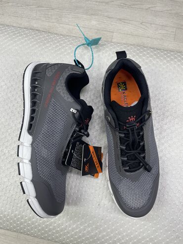 Кроссовки и спортивная обувь: CASLEM полностью дашащие кроссовки 👟 Очень удобные и лёгкие кроссовки
